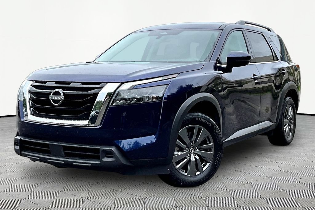 Used 2025 Nissan Pathfinder SV FWD image 1