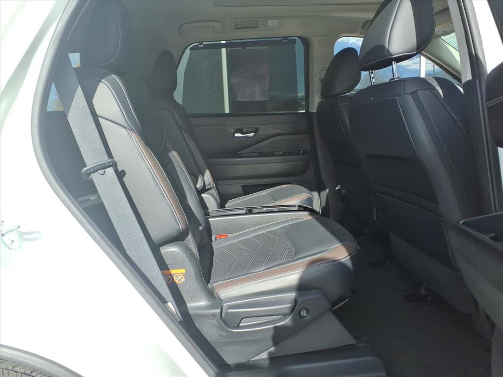Certified 2023 Nissan Pathfinder Platinum image 14