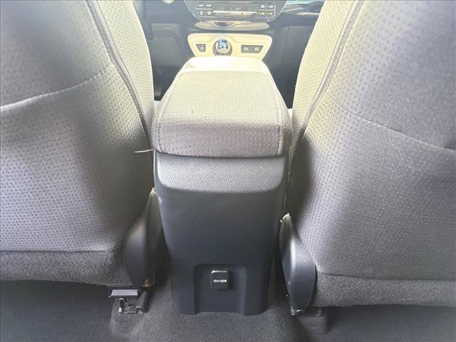 Used 2016 Toyota Prius Three FWD image 18