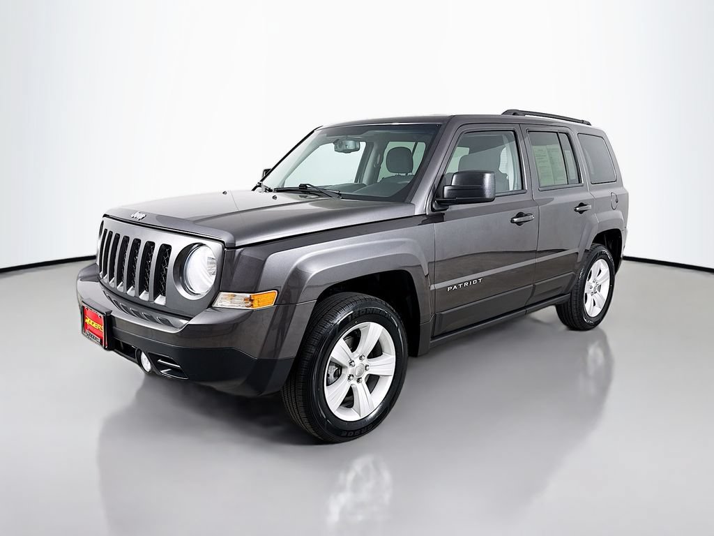 Used 2016 Jeep Patriot Sport w/ Power Value Group AWD/4WD image 3