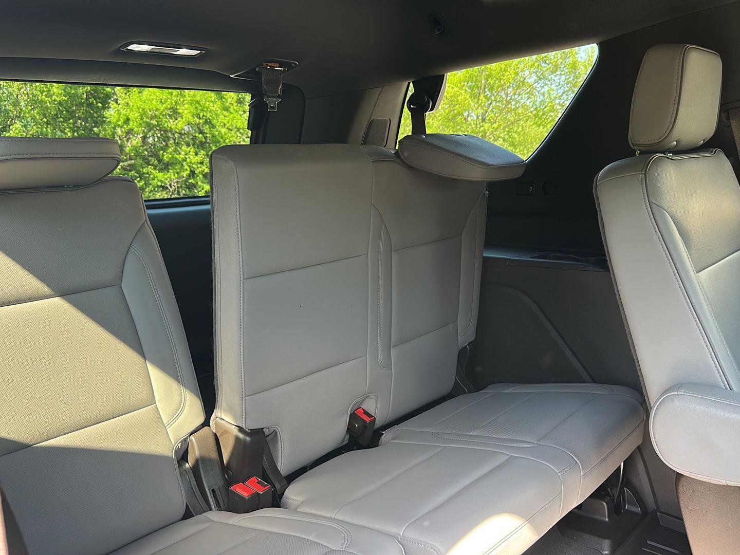 Used 2022 GMC Yukon SLT w/ SLT Premium Package AWD/4WD image 30