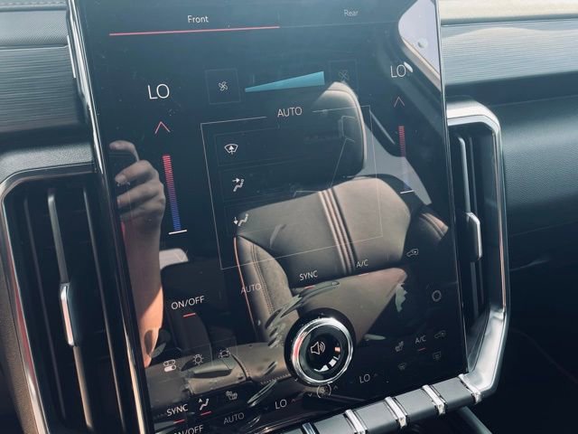 New 2026 GMC Acadia AT4 image 16