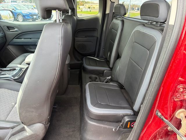 Used 2015 Chevrolet Colorado Z71 AWD/4WD image 29