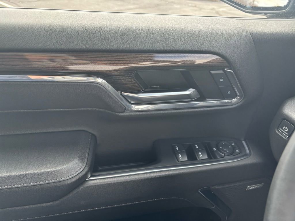 Used 2024 Chevrolet Silverado 1500 LT Trail Boss w/ Convenience Package II image 27