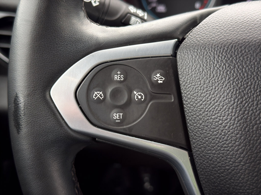 Used 2023 Chevrolet Traverse LT image 21