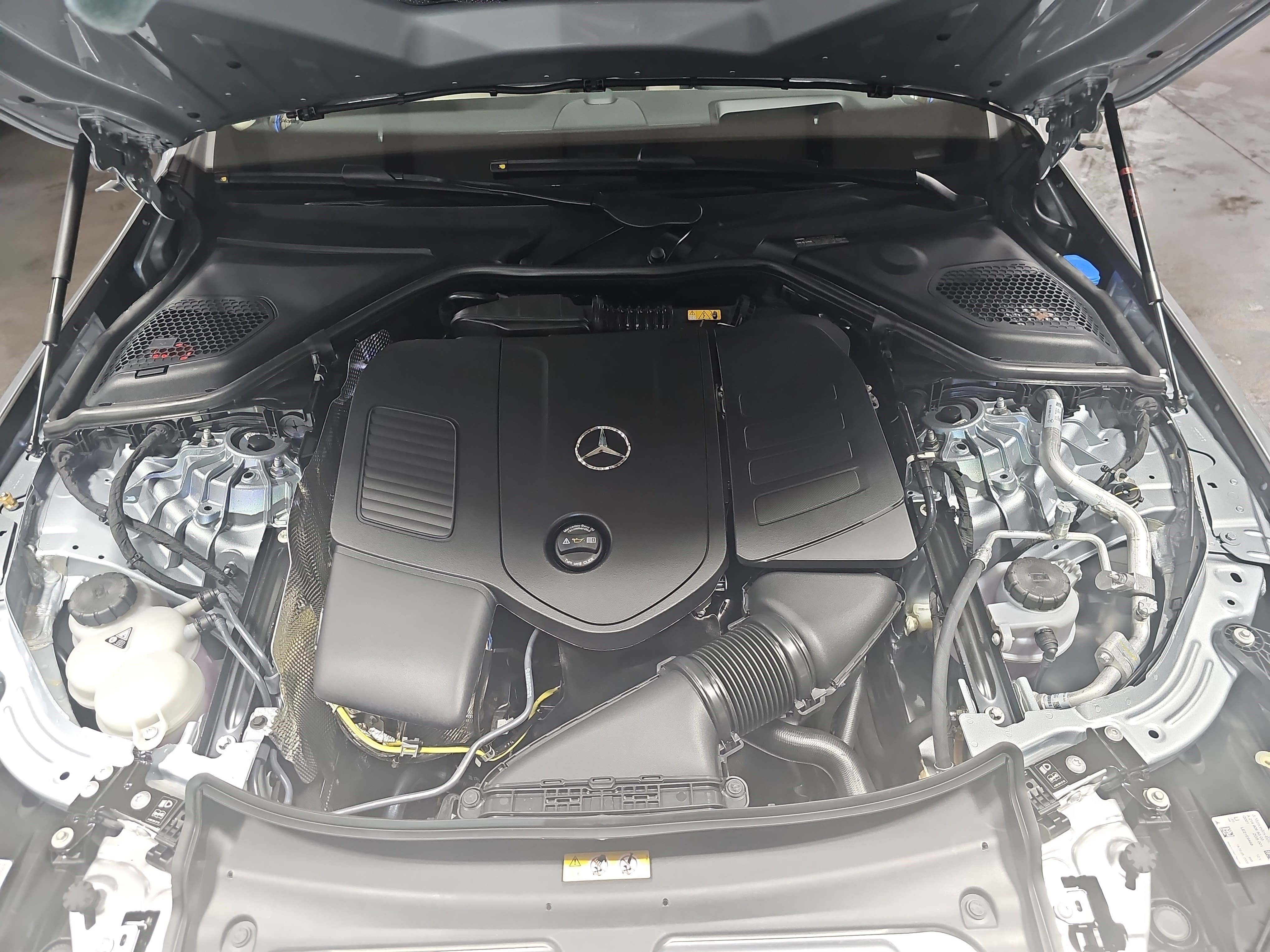 New 2026 Mercedes-Benz E 350 4MATIC Sedan image 32