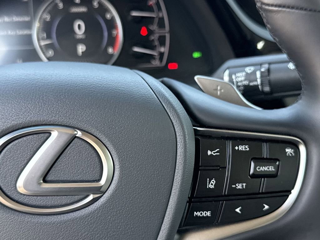 Used 2025 Lexus ES 350 w/ Premium Package image 27