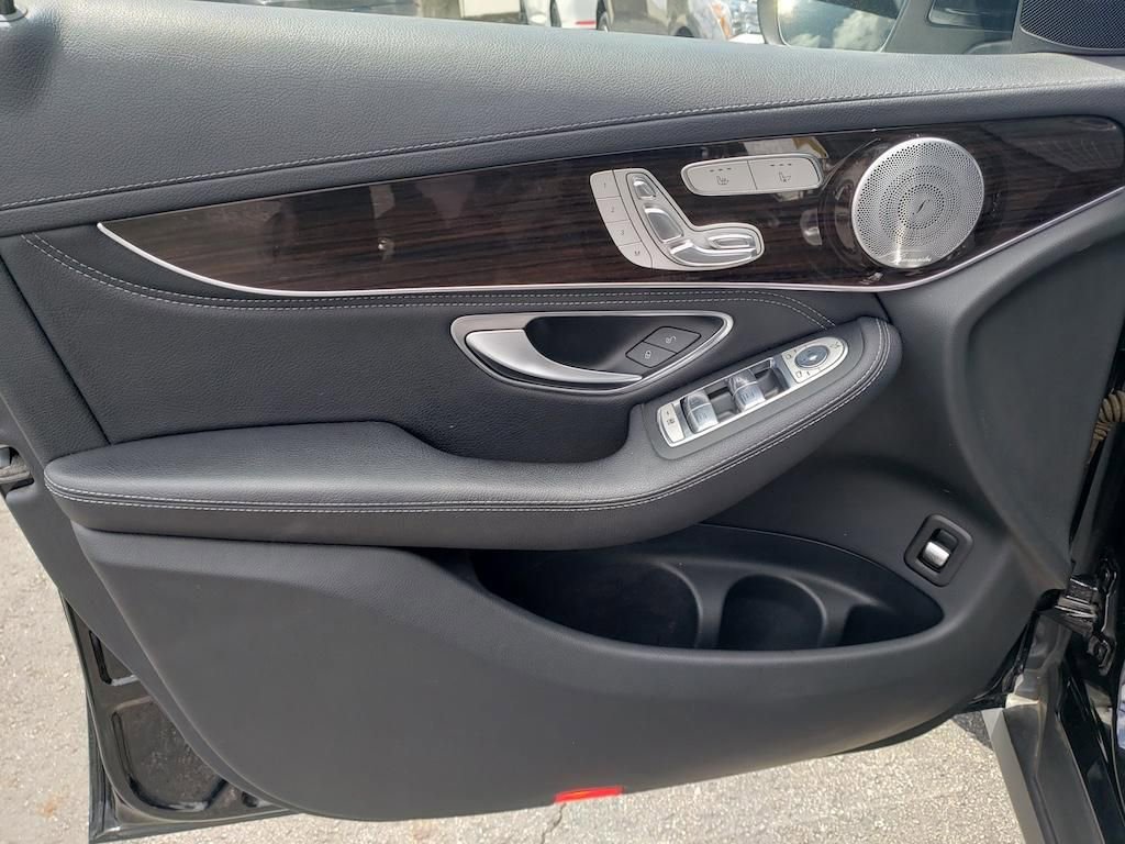 Used 2016 Mercedes-Benz GLC 300 4MATIC image 16