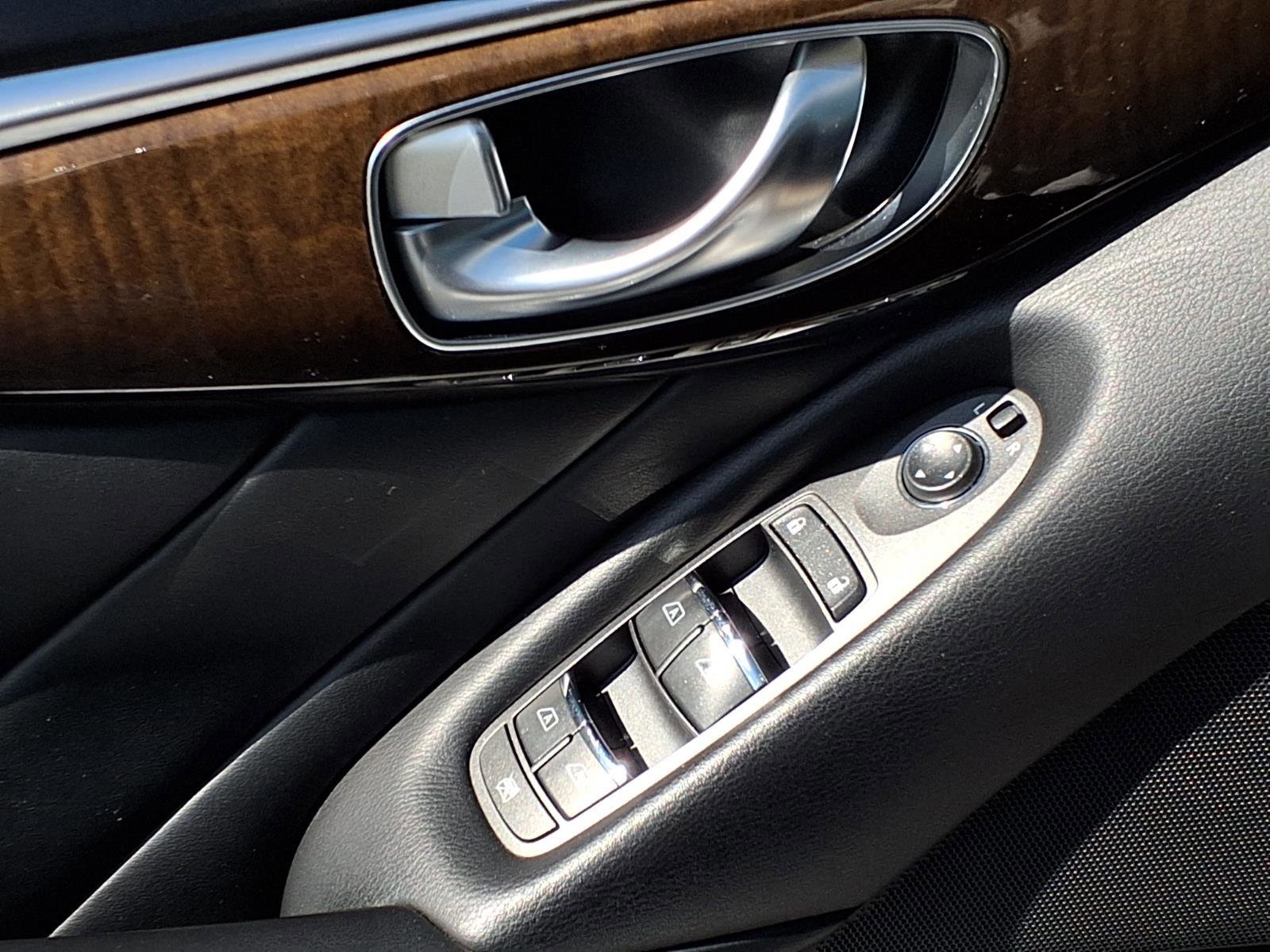 Used 2019 INFINITI Q50 Luxe AWD/4WD image 21