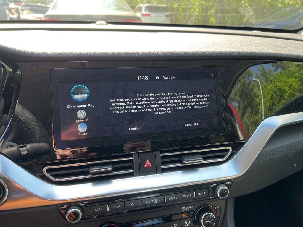 Used 2022 Kia Niro EX Premium FWD image 12