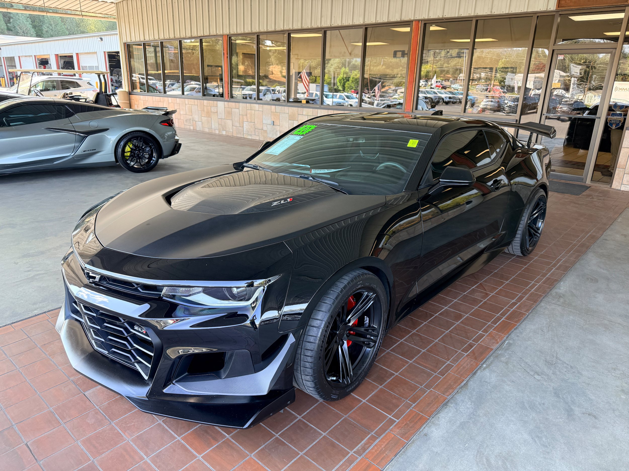 Used 2020 Chevrolet Camaro ZL1 RWD image 2