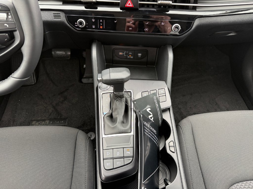 New 2026 Kia Sportage LX w/ LX Convenience Package AWD/4WD image 11