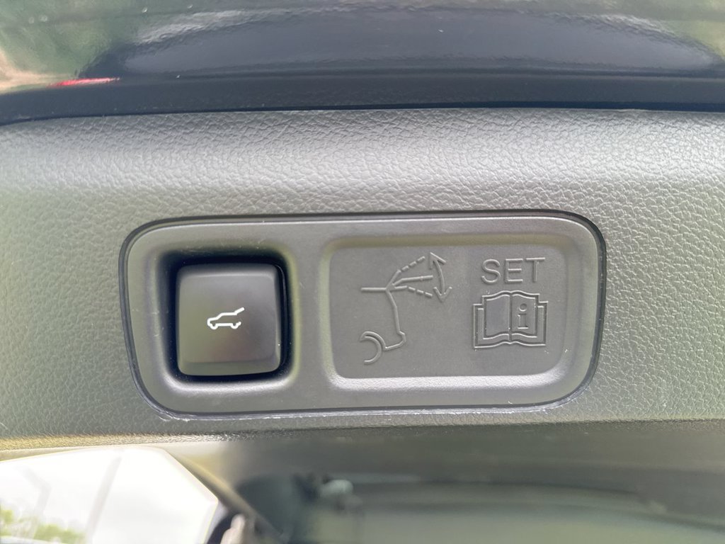 Used 2024 Ford Expedition Max Limited AWD/4WD image 18