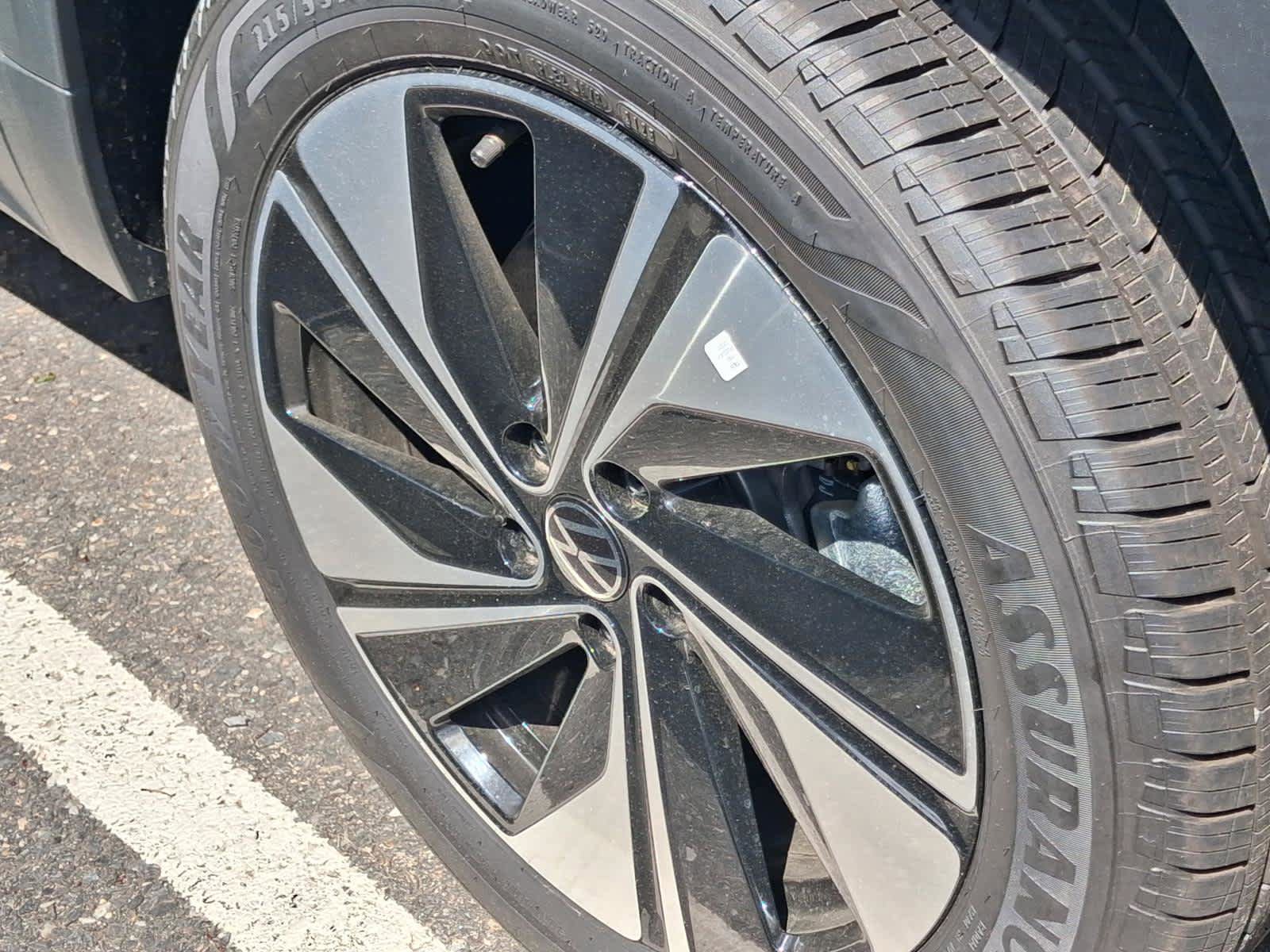 New 2026 Volkswagen Taos SE AWD/4WD image 5