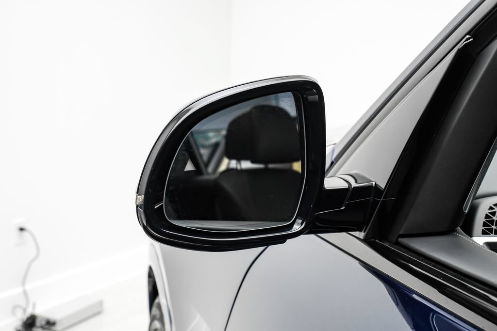 Used 2024 BMW ALPINA XB7 AWD/4WD image 40