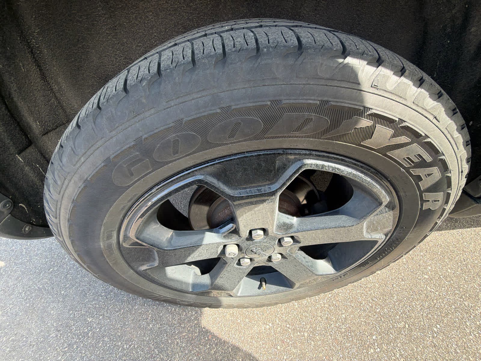 Used 2019 Jeep Grand Cherokee Laredo image 11