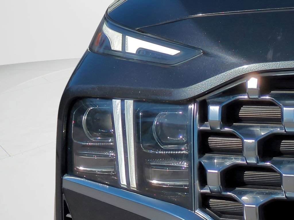 Used 2023 Hyundai Santa Fe Limited image 9