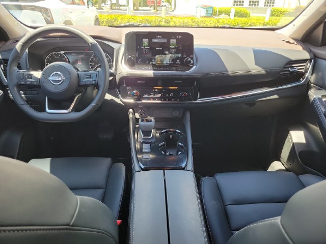 Used 2023 Nissan Rogue SL w/ SL Premium Package FWD image 14