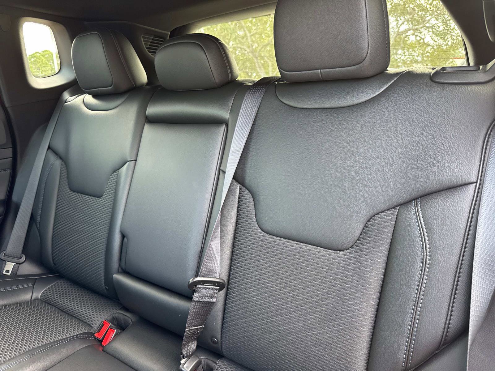 New 2026 Jeep Compass Latitude image 13