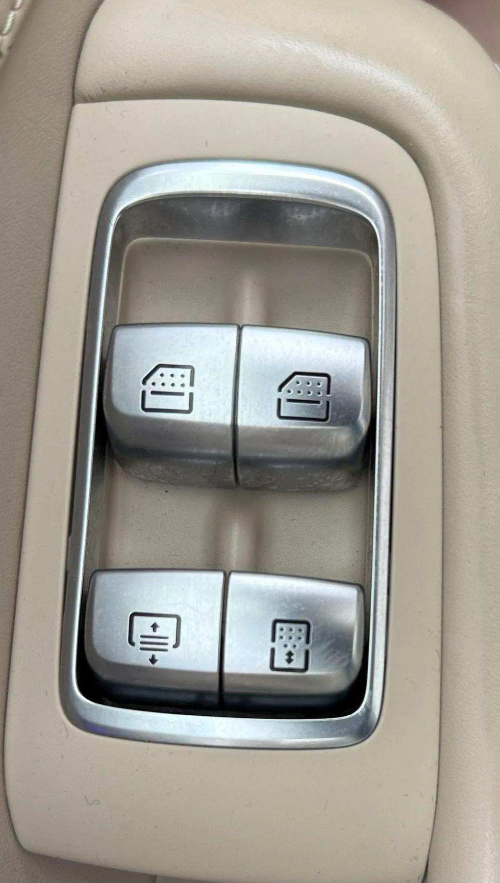 Used 2015 Mercedes-Benz S 63 AMG 4MATIC Sedan image 30