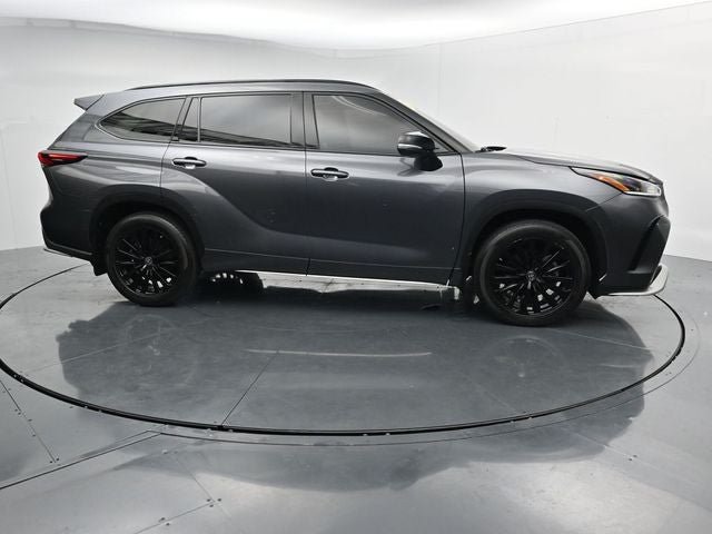 Used 2024 Toyota Highlander XSE AWD/4WD image 12