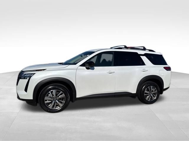 New 2026 Nissan Pathfinder SL image 2