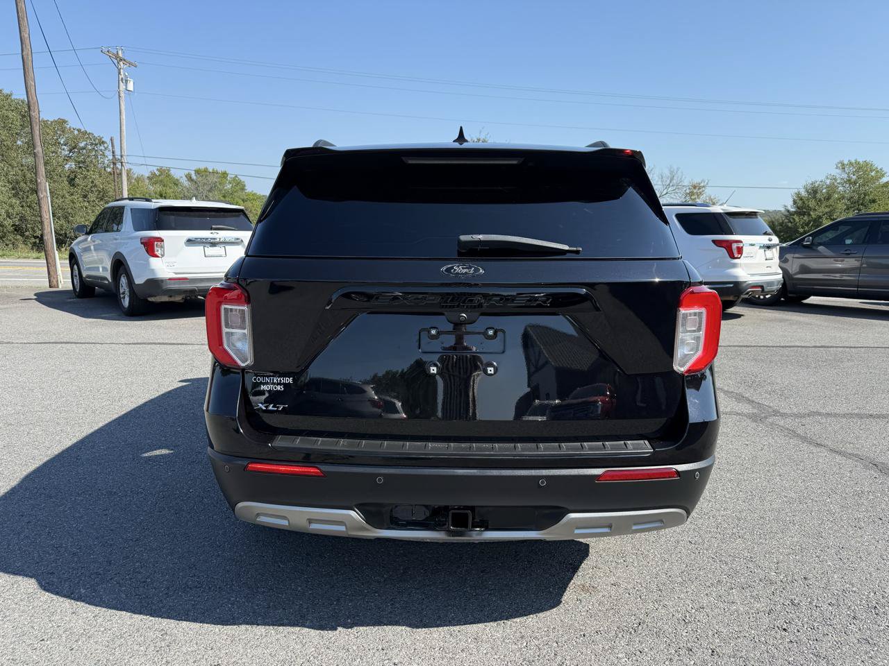 Used 2021 Ford Explorer XLT w/ Equipment Group 202A RWD image 5