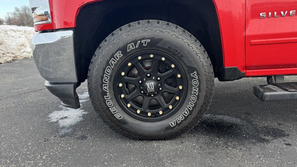 Used 2017 Chevrolet Silverado 1500 LT w/ All Star Edition image 30
