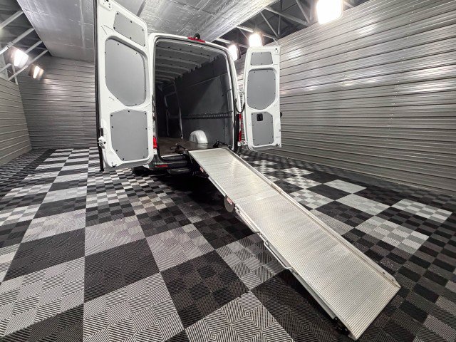 Used 2021 Mercedes-Benz Sprinter 2500 image 11