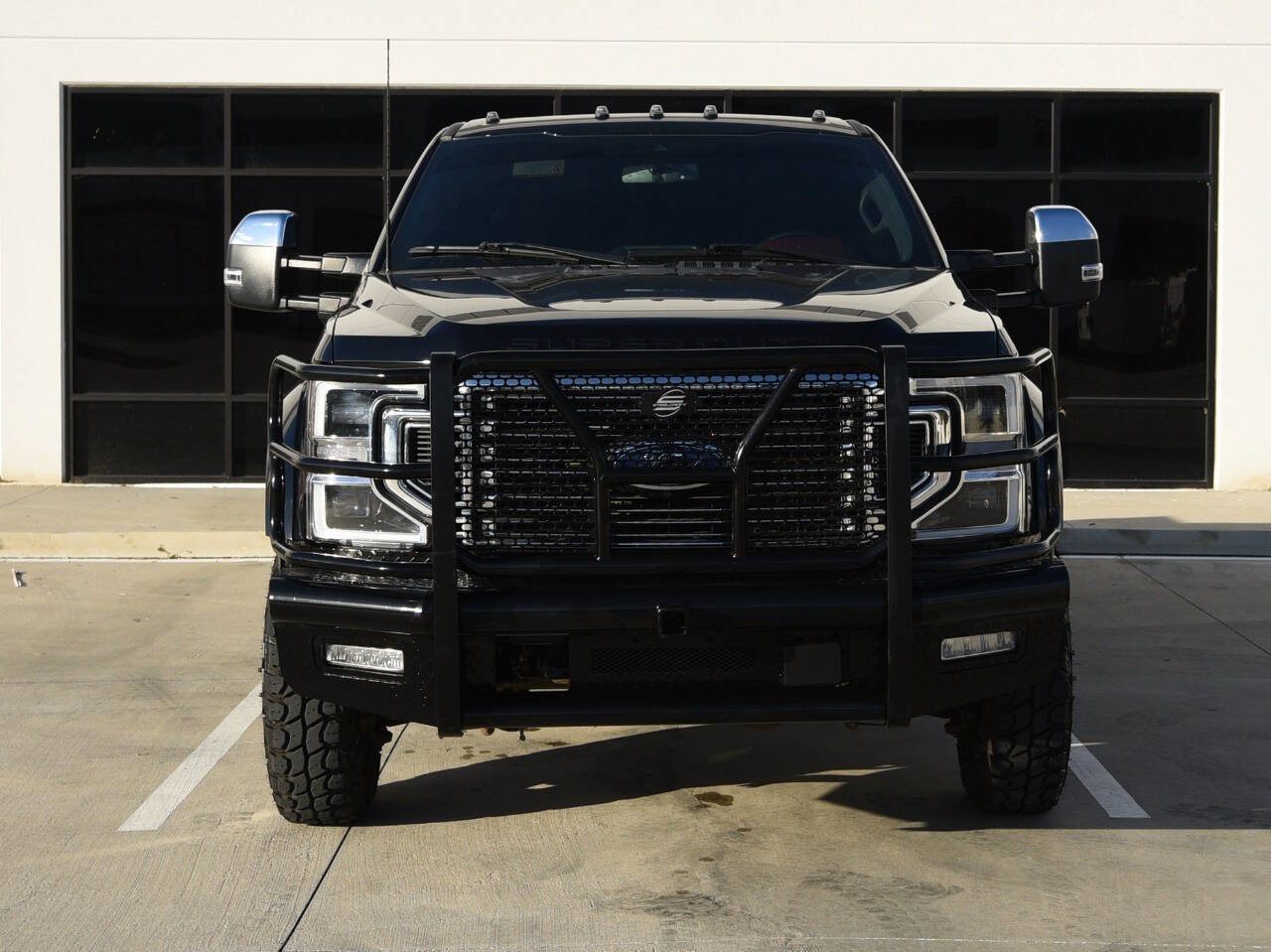 Used 2022 Ford F450 Platinum w/ FX4 Off-Road Package image 3