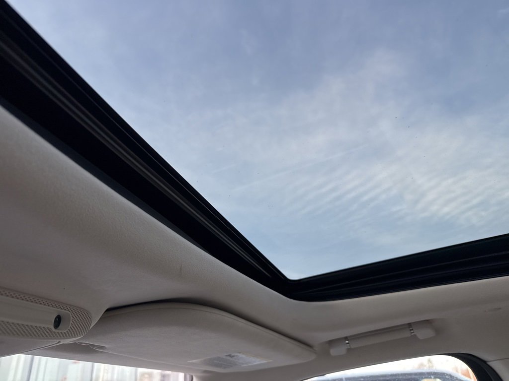 Used 2020 Lincoln Navigator Black Label w/ Cargo Convenience Package image 11