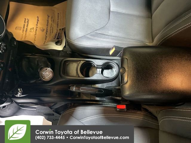 Used 2016 Jeep Wrangler Unlimited Rubicon image 18