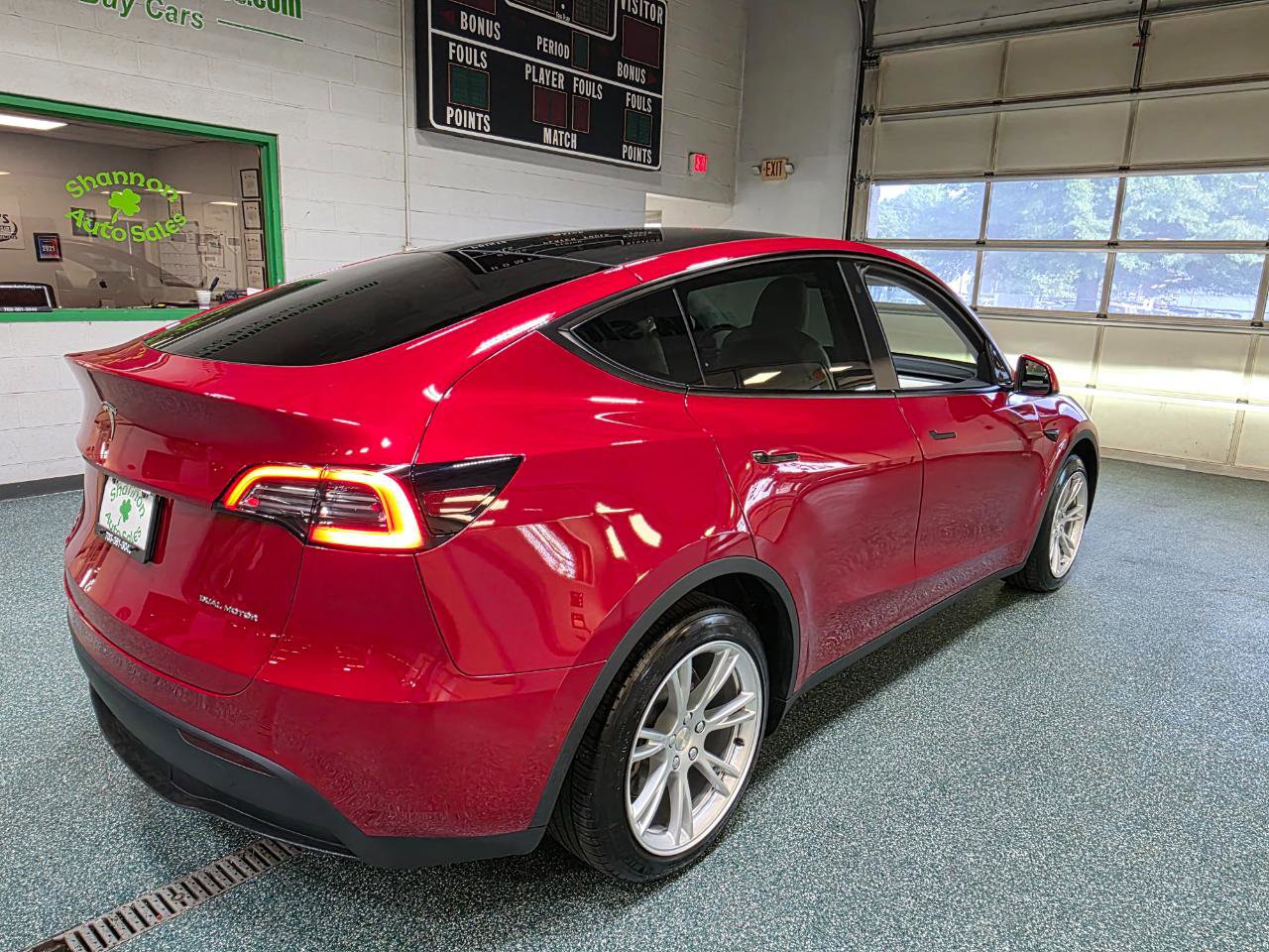 Used 2021 Tesla Model Y Long Range AWD/4WD image 6