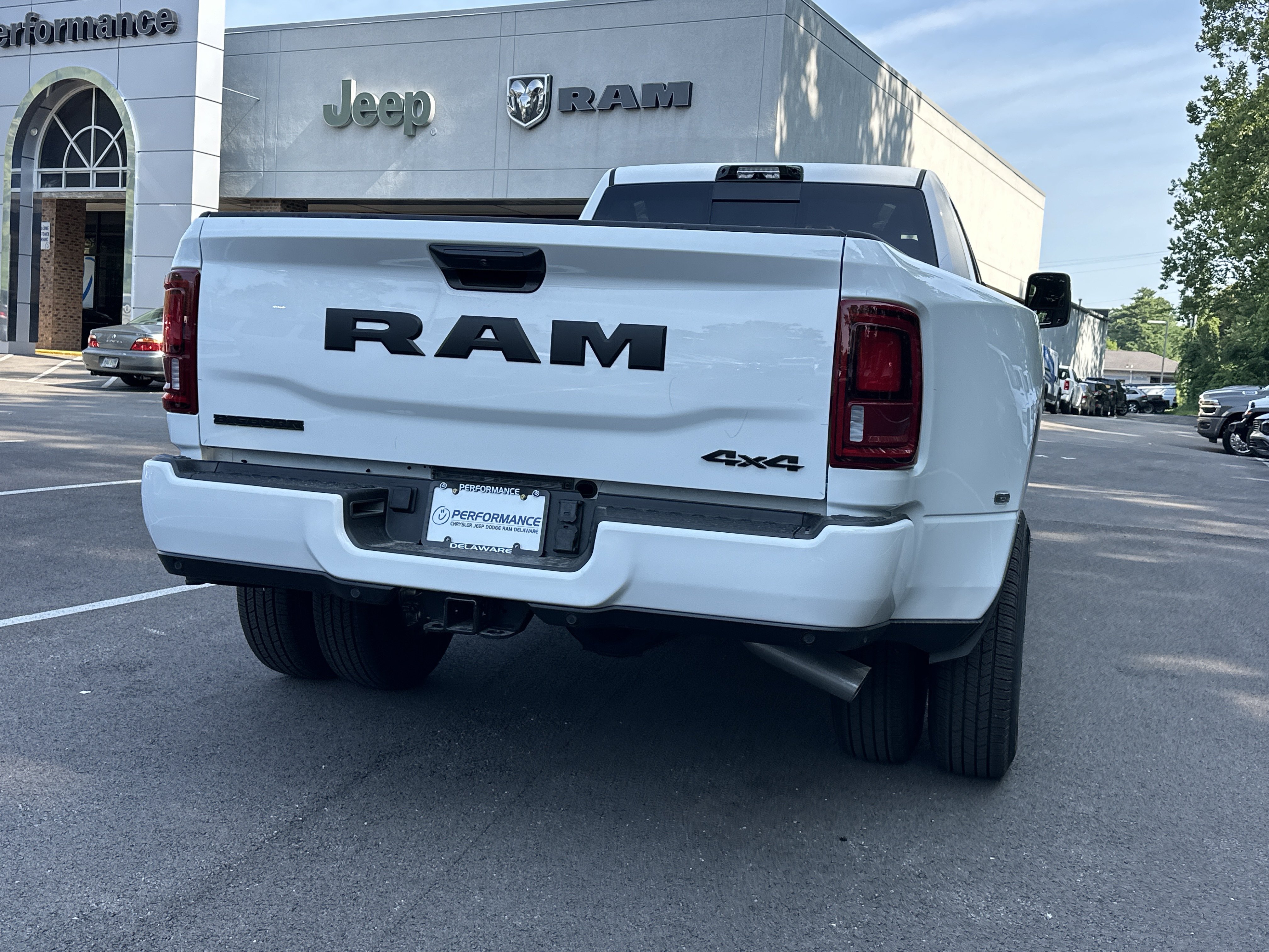 New 2026 RAM 3500 Big Horn AWD/4WD image 18