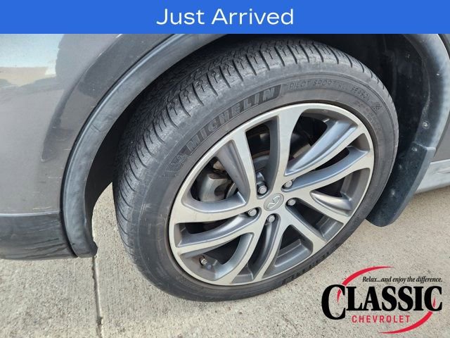 Used 2017 INFINITI QX50 2WD w/ Deluxe Touring Package image 17