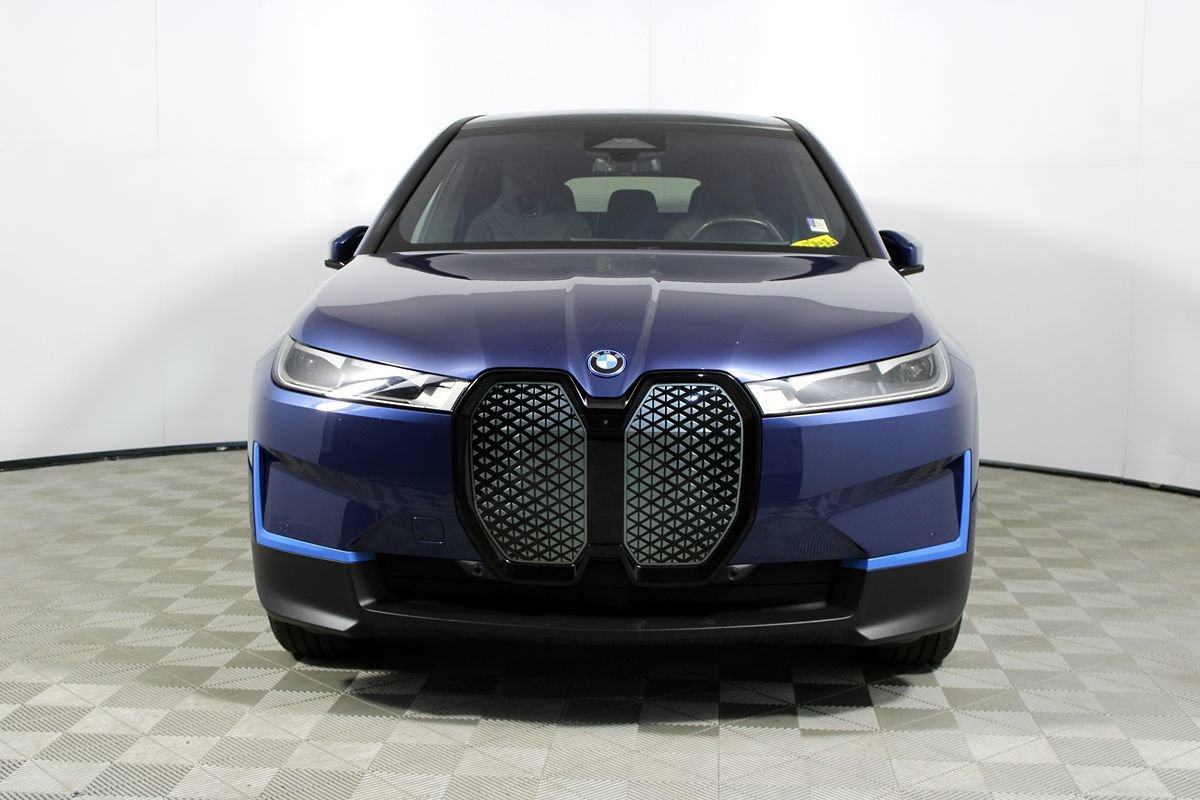 Used 2024 BMW iX xDrive50 w/ Convenience Package AWD/4WD image 34