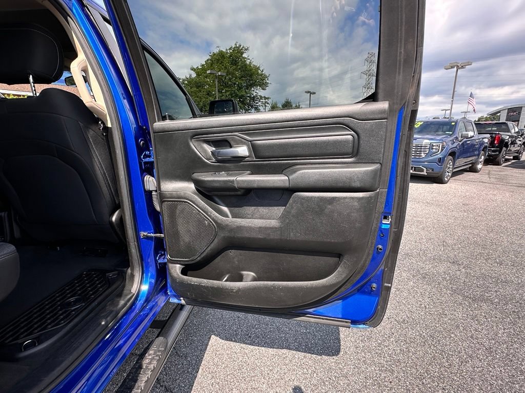Used 2019 RAM 1500 Tradesman w/ SXT Appearance Group AWD/4WD image 17