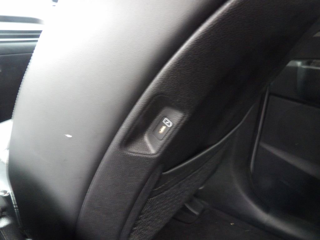 Used 2025 Kia Sorento EX FWD image 30