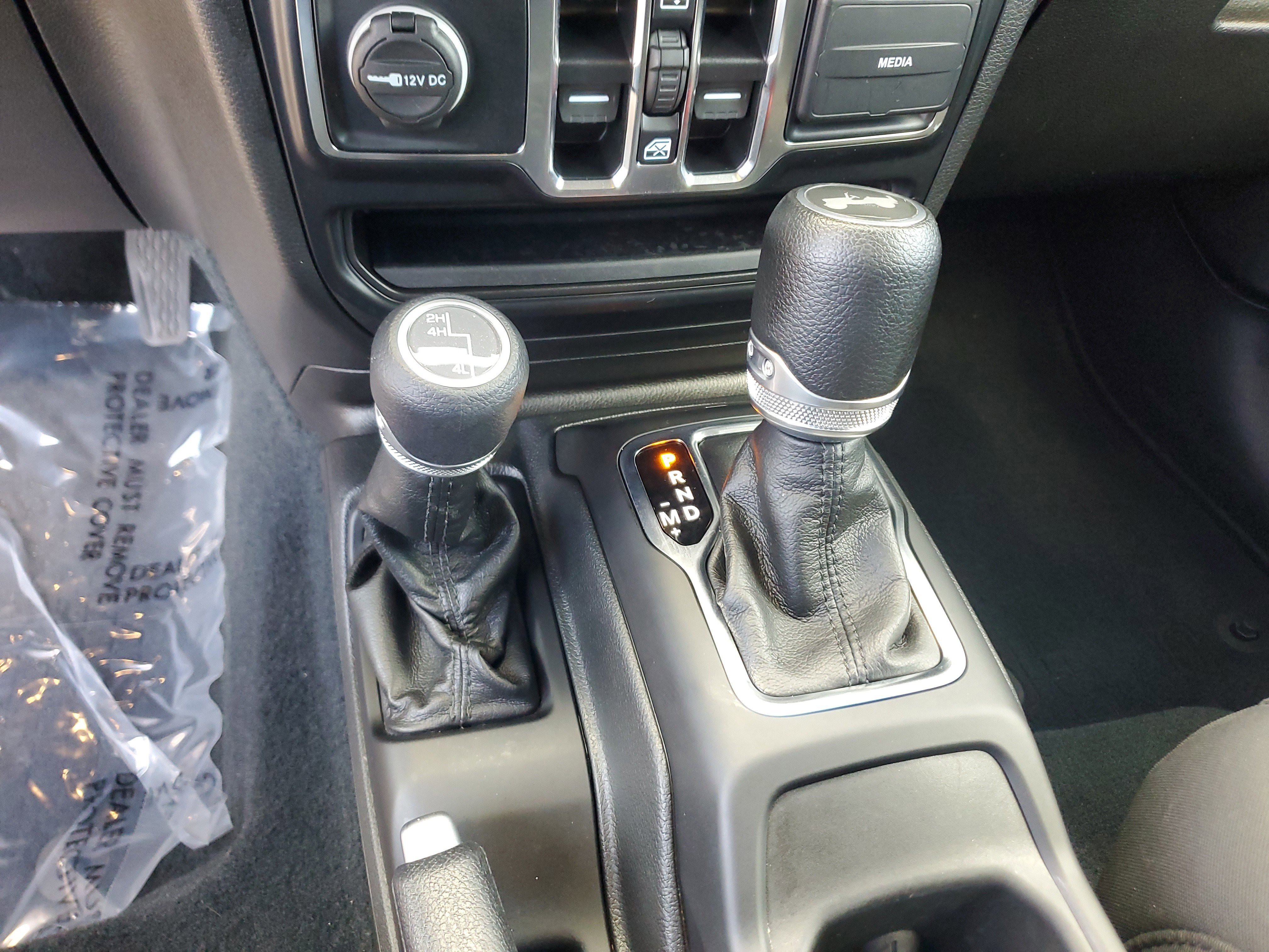 Used 2022 Jeep Wrangler Unlimited Sport AWD/4WD image 26