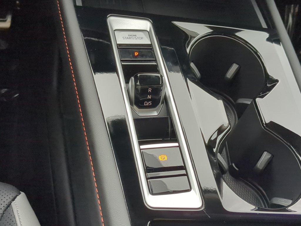 Certified 2025 Volkswagen Atlas Peak Edition SE AWD/4WD image 30