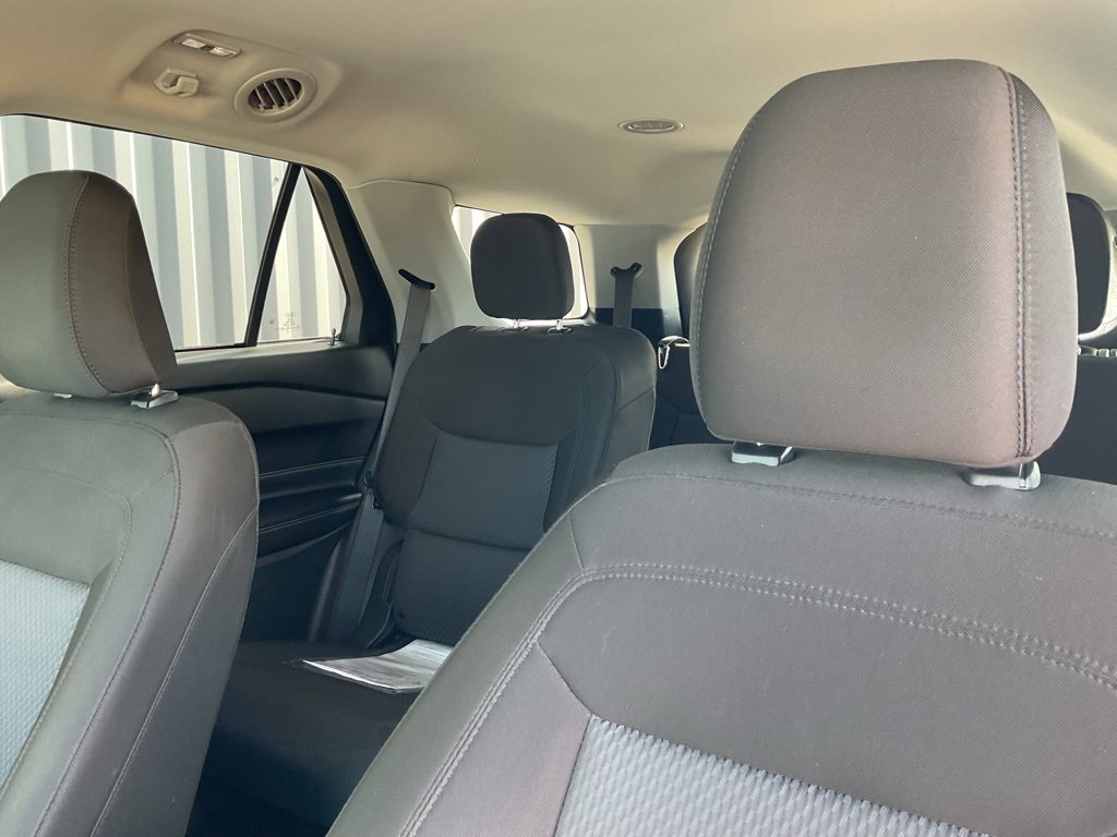 Used 2022 Ford Explorer XLT image 9