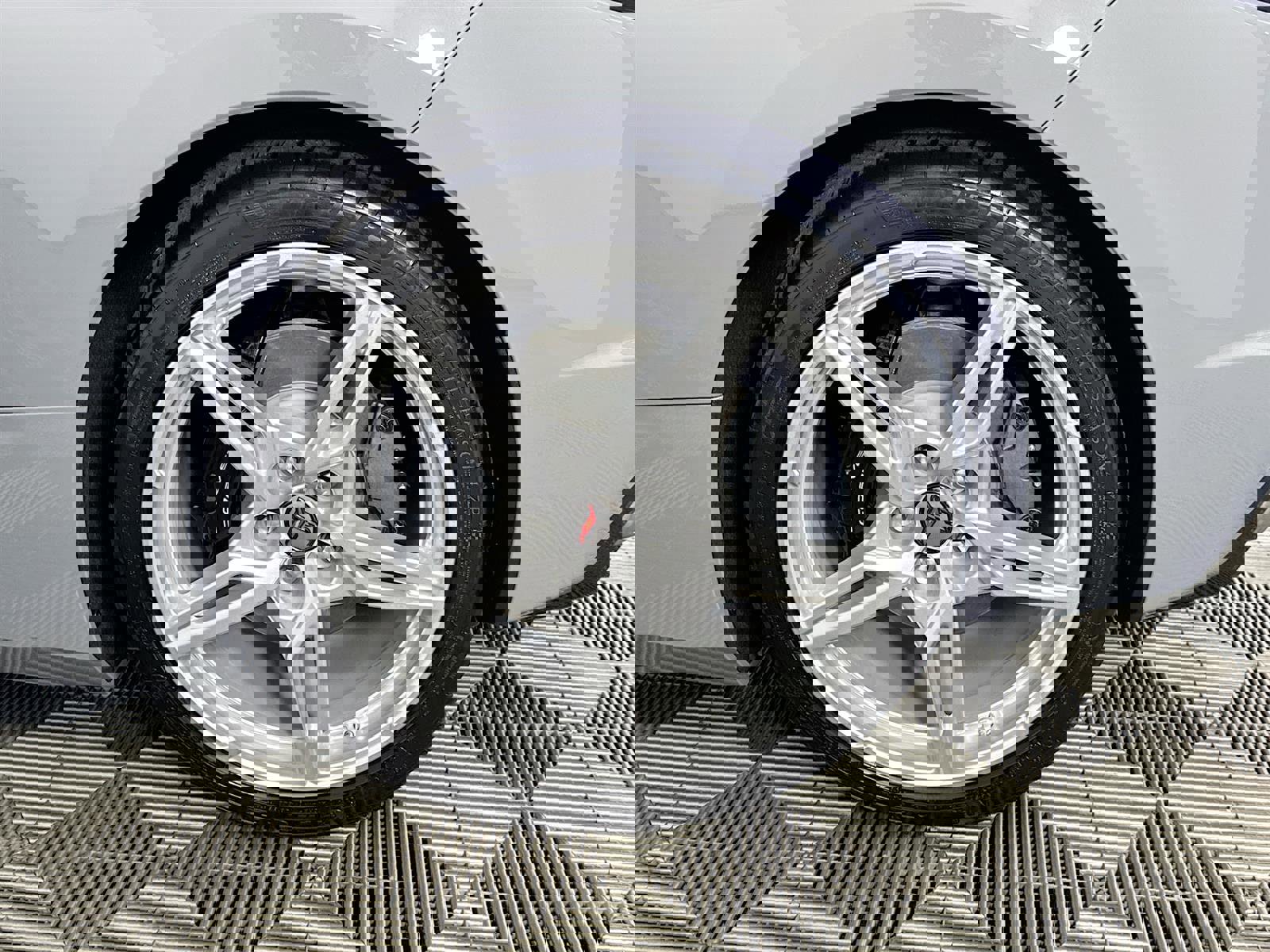 Used 2025 Chevrolet Corvette Stingray Preferred Conv w/ Stealth Interior Trim Package image 26