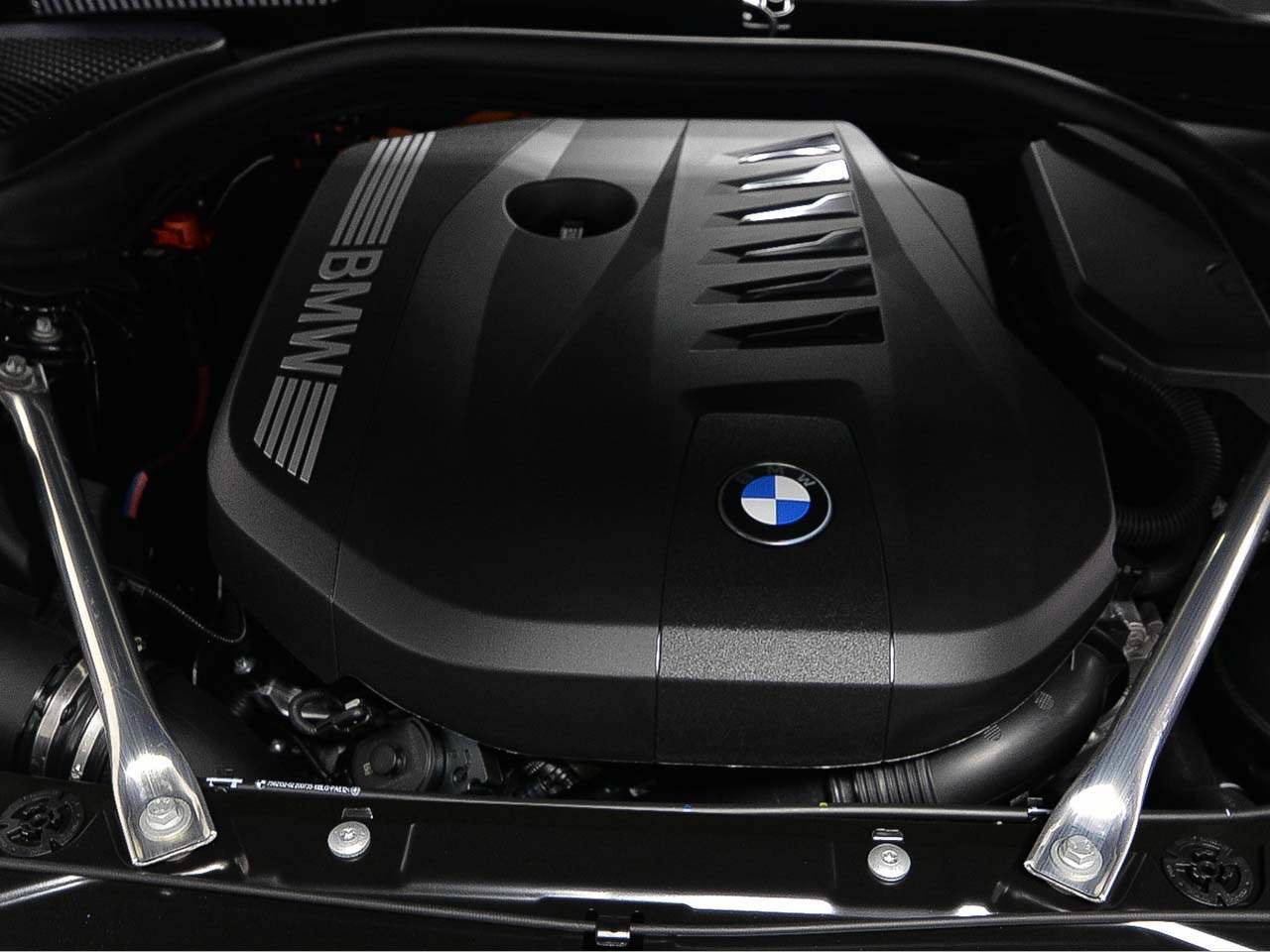 New 2027 BMW 550e xDrive w/ Executive Package AWD/4WD image 18