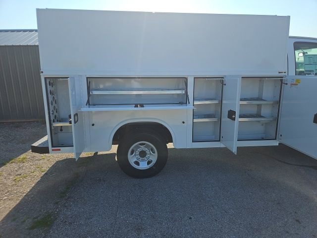 New 2025 Chevrolet Express 3500 w/ Power Convenience Package RWD image 12