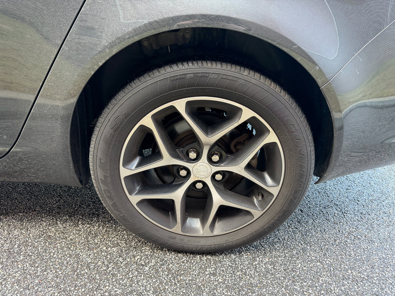 Used 2017 Buick Regal Sport Touring image 21