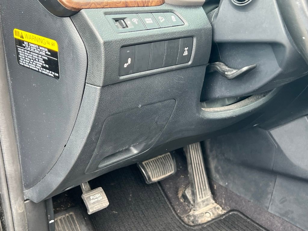 Used 2017 Hyundai Santa Fe SE w/ SE Premium Package 02 AWD/4WD image 30