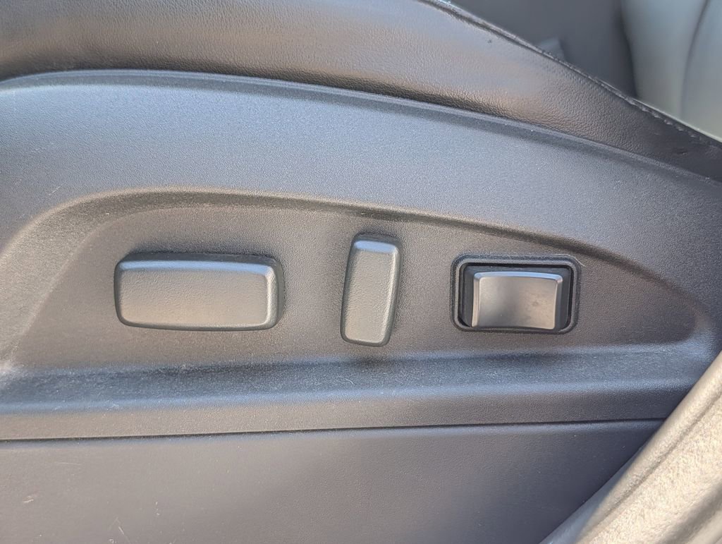 Used 2017 Chevrolet Equinox LT w/ Sport Edition image 32