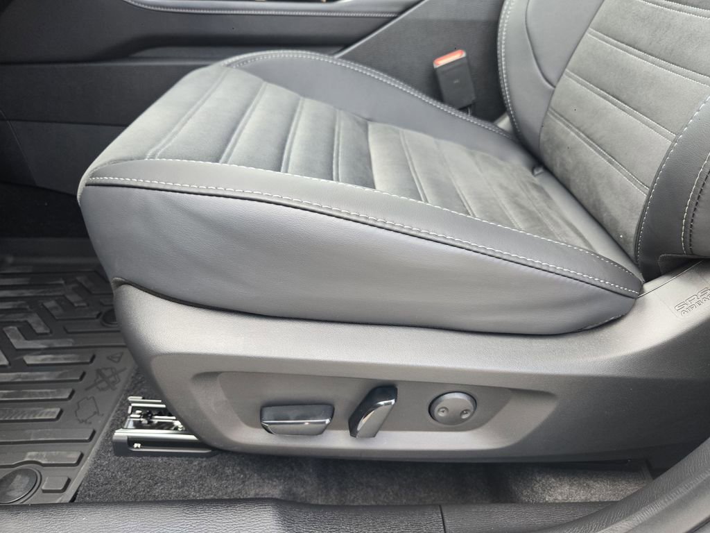 New 2025 Mitsubishi Outlander Trail Edition image 17