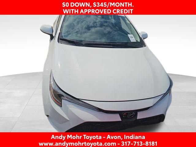 Used 2021 Toyota Corolla LE FWD image 3