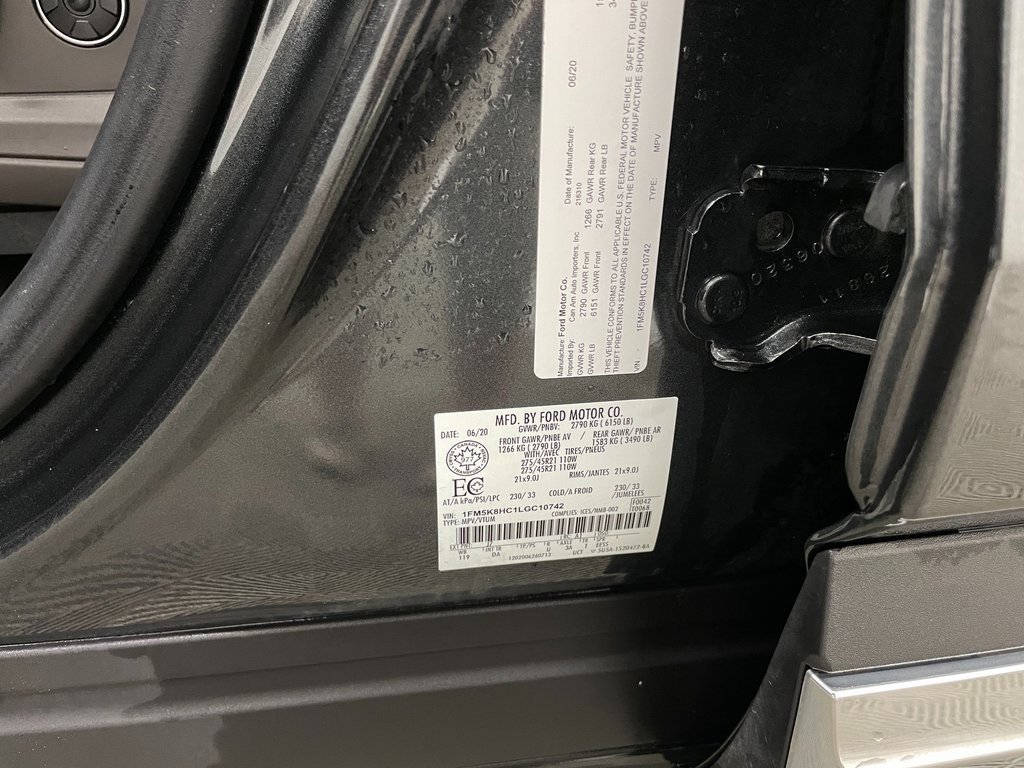 Used 2020 Ford Explorer Platinum image 40